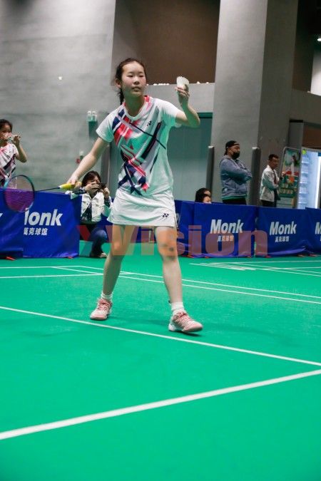 第一届“江苏中品晟杯”中小学羽毛球锦标圆